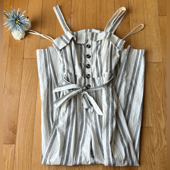 Le Chateau Jumpsuit - Picture 5 of 7